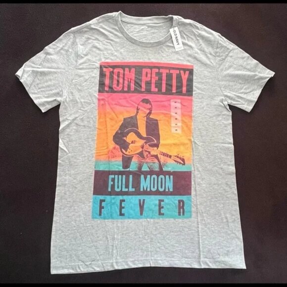 NWT Old Navy Tom Petty and the Heartbreakers Live On Tour Full Moon Fever Tshirt - Picture 1 of 5